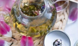 Enam jenis bunga yang bisa dijadikan teh dan memiliki banyak manfaat, mulai dari bunga melati, mawar, rosella, dandelion hingga telang.