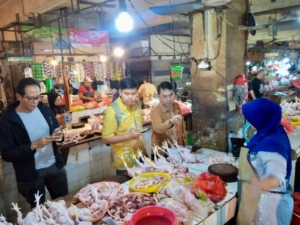 Harga Daging Ayam di Sejumlah Pasar Masih Berada di Bawah Harga Acuan, Pemerintah Pastikan Stabil Jelang Ramadan