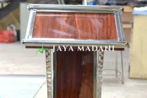 Podium Bukan Sekadar Tempat Berdiri, tapi Bagian dari Bahasa Visual Sebuah Acara