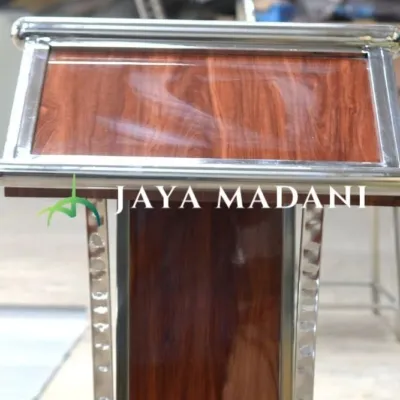 Podium Bukan Sekadar Tempat Berdiri, tapi Bagian dari Bahasa Visual Sebuah Acara