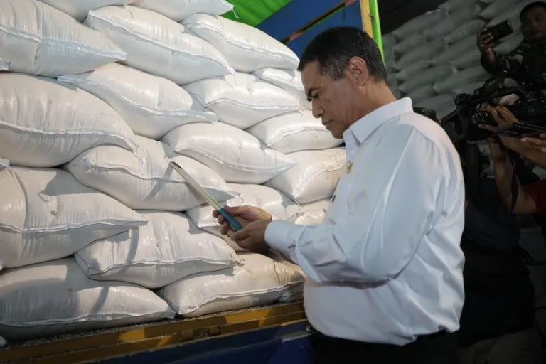 Di Tengah Ancaman Global, Cadangan Beras RI 5 Juta Ton, DPR Angkat Topi