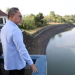 Zulhas Kawal Perbaikan Irigasi Banyuwangi Atasi Masalah Sedimentasi