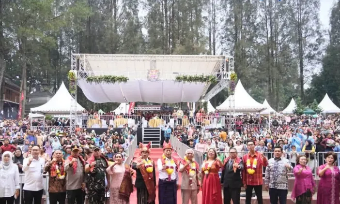 Pemprov Sumut Dorong Festival Bunga dan Buah Karo Mendunia