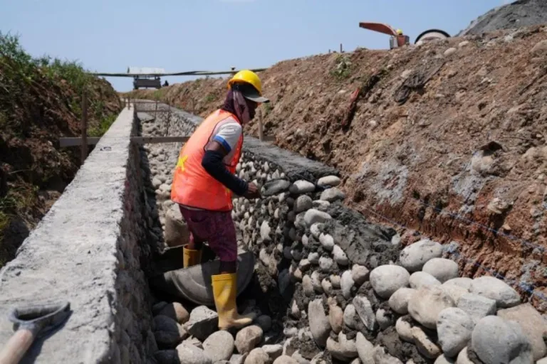 Rehabilitasi Irigasi MYP Sulsel Dorong Petani Tanam Padi Tiga Kali